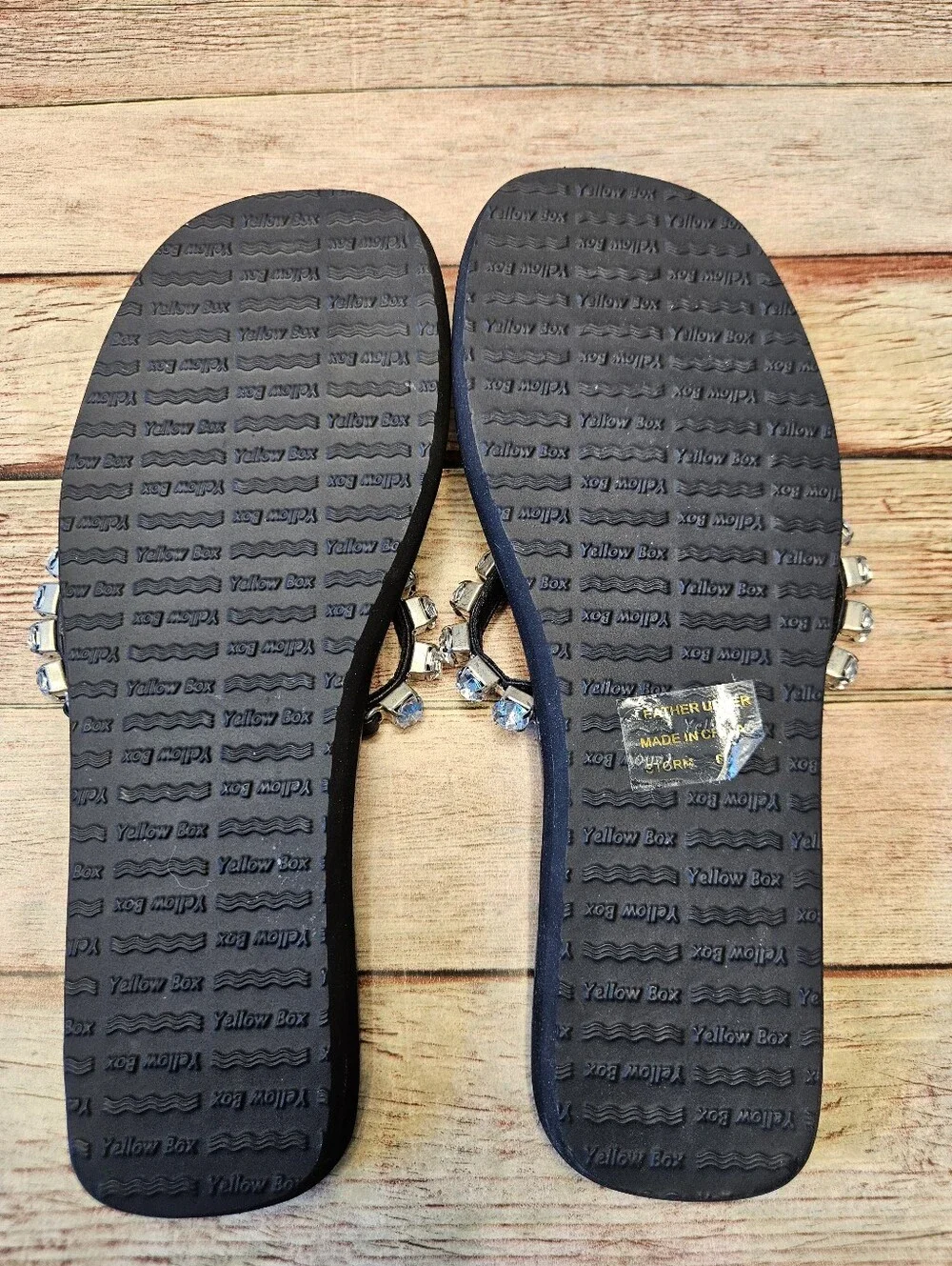 Yellow Box sandals - Picture 4 of 4